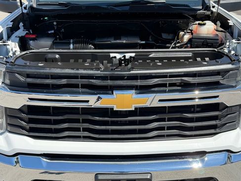 Used 2025 Chevrolet Silverado 2500 LT w/ Convenience Package image 26