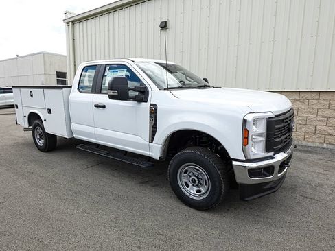 New 2026 Ford F250 XL w/ XL Chrome Package AWD/4WD image 1