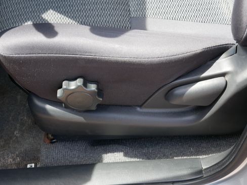 Used 2004 Toyota RAV4 4WD image 19