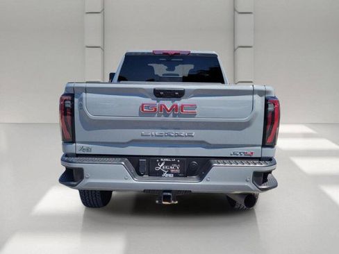 Used 2025 GMC Sierra 2500 AT4 w/ AT4 Premium Plus Package AWD/4WD image 5