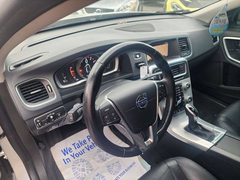 Used 2018 Volvo S60 T5 Inscription FWD image 17