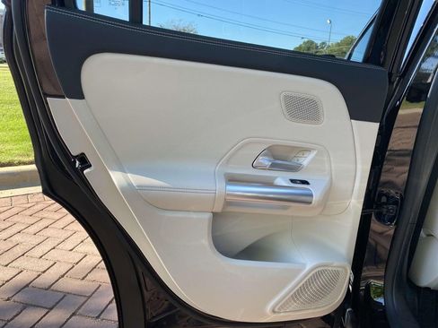 Certified 2025 Mercedes-Benz GLA 250 image 16