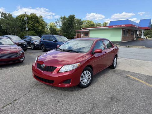 Used 2010 Toyota Corolla LE w/ All Weather Guard Pkg FWD image 13