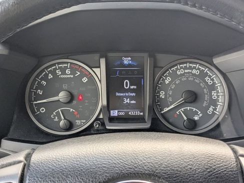 Used 2023 Toyota Tacoma TRD Off-Road image 33