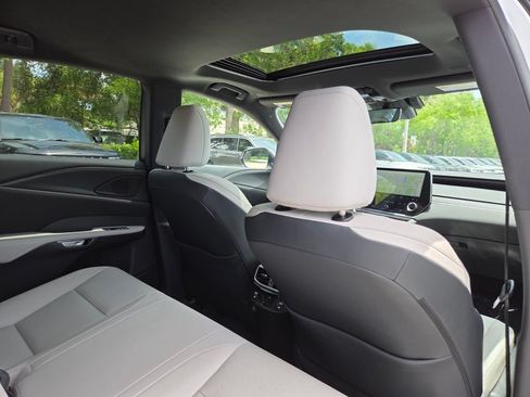 Used 2025 Lexus RX 350h w/ Accessory Package (Z1) AWD/4WD image 17