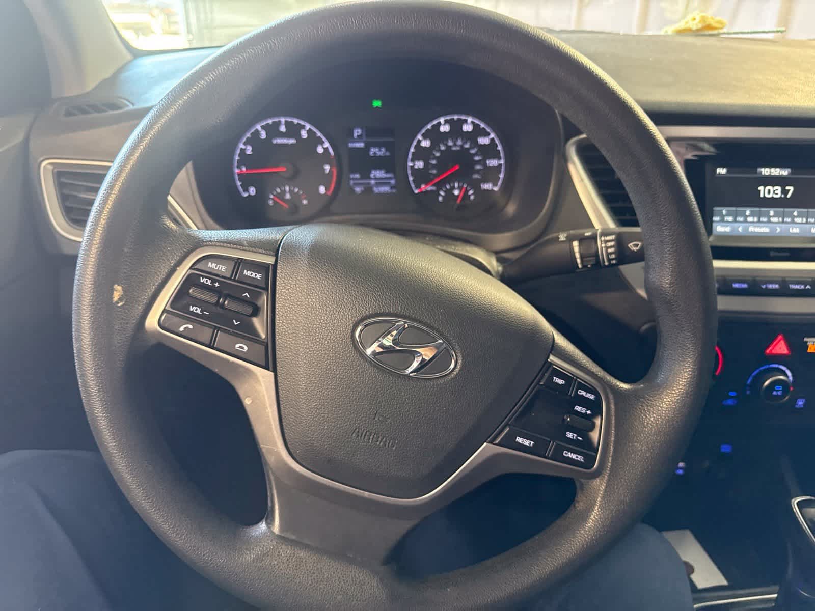 Used 2021 Hyundai Accent SE FWD image 21