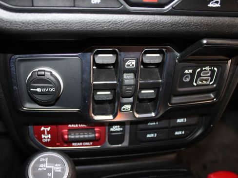 Used 2025 Jeep Wrangler Unlimited Sport S 4xe AWD/4WD image 46