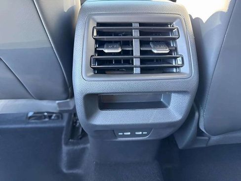 New 2026 Volkswagen Tiguan SE R-Line image 8