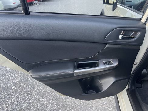 Used 2015 Subaru Crosstrek 2.0i Premium w/ Moonroof Package image 18