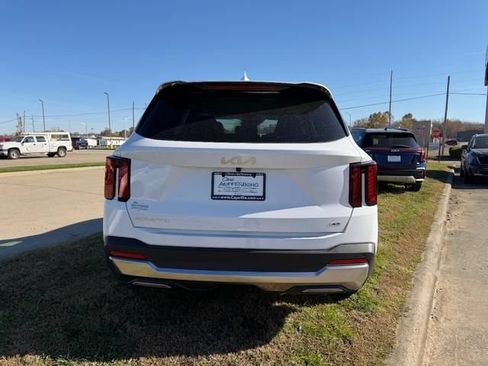 New 2026 Kia Sorento EX AWD/4WD image 4