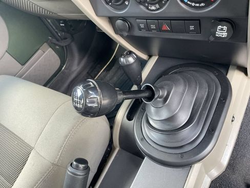 Used 2008 Jeep Wrangler Unlimited Rubicon w/ PWR Convenience Group AWD/4WD image 22