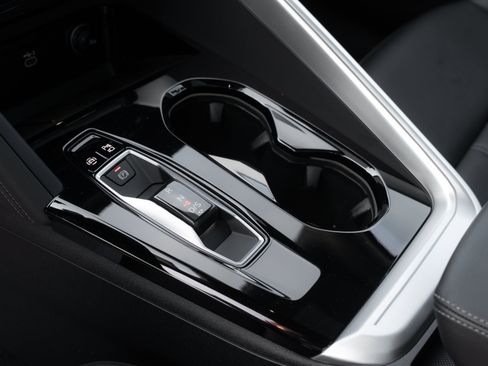 Certified 2025 Audi Q5 Premium w/ Premium Plus AWD/4WD image 16
