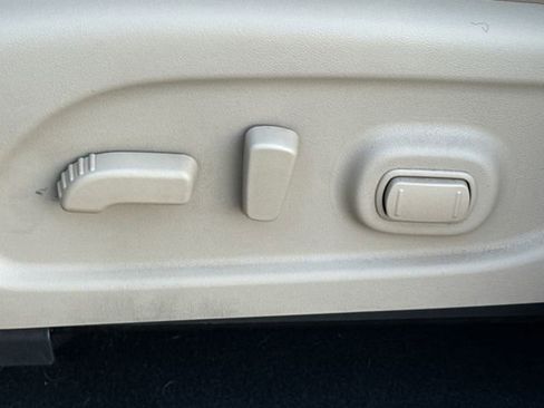 Used 2017 Nissan Pathfinder SL w/ SL Tech Package image 23