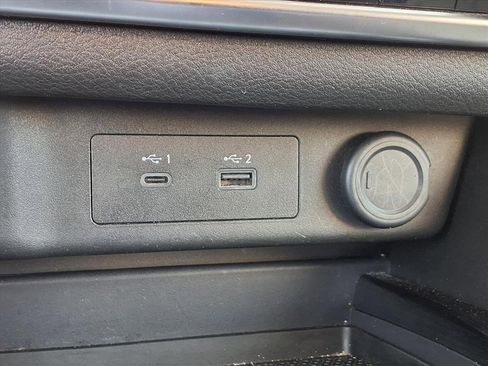 Used 2023 Nissan Rogue SV image 6