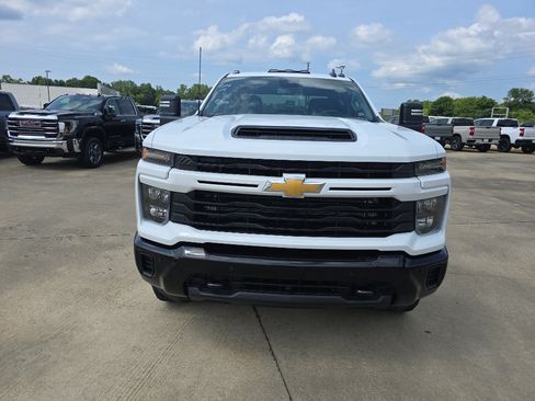 New 2026 Chevrolet Silverado 2500 Custom w/ Custom Value Package AWD/4WD image 15