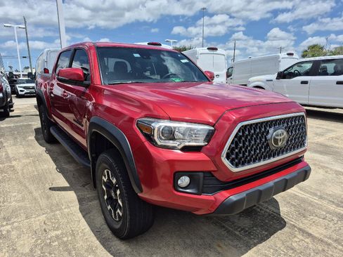 Used 2019 Toyota Tacoma TRD Off-Road AWD/4WD image 2