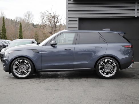 New 2025 Land Rover Range Rover Sport SE AWD/4WD image 5