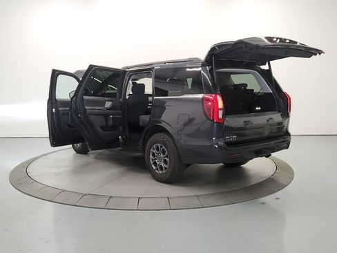 Used 2025 Ford Expedition Active RWD image 14