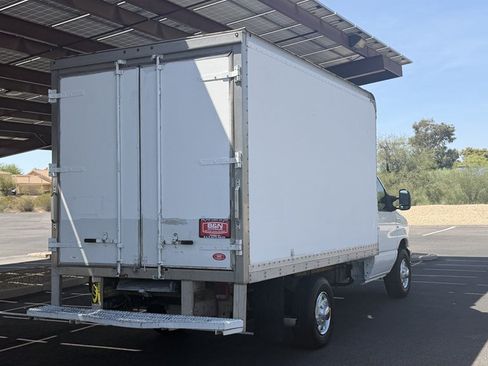 Used 2010 Ford E-350 and Econoline 350 Super Duty RWD image 17