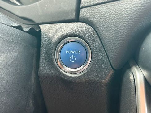 Used 2021 Toyota RAV4 XLE w/ Convenience Package AWD/4WD image 28