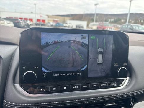 Certified 2023 Nissan Rogue SL w/ SL Premium Package image 16