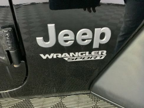 Used 2020 Jeep Wrangler Sport image 27