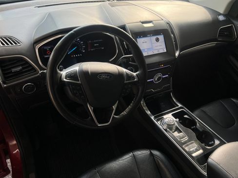 Used 2019 Ford Edge Titanium w/ Cold Weather Package AWD/4WD image 11