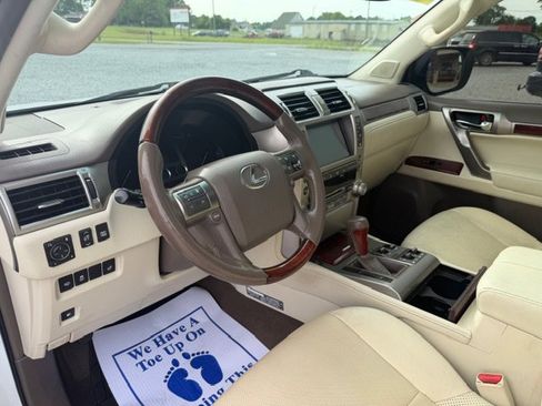 Used 2013 Lexus GX 460 Premium AWD/4WD image 12