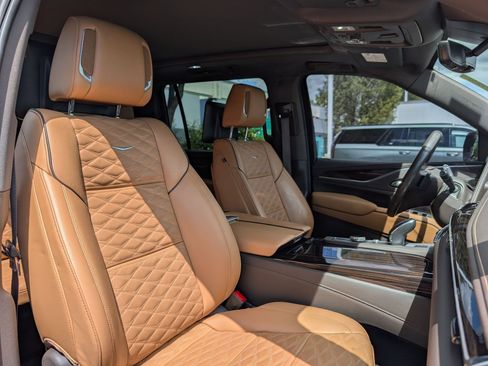 Used 2023 Cadillac Escalade ESV Premium Luxury w/ Touring Package AWD/4WD image 29