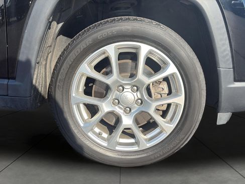 Used 2023 Jeep Compass Latitude AWD/4WD image 10