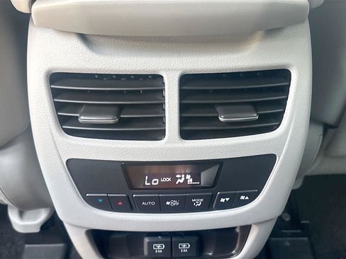 Used 2017 Acura MDX SH-AWD w/ Technology Package image 27