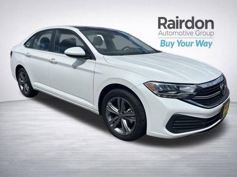 Used 2024 Volkswagen Jetta SE FWD image 1