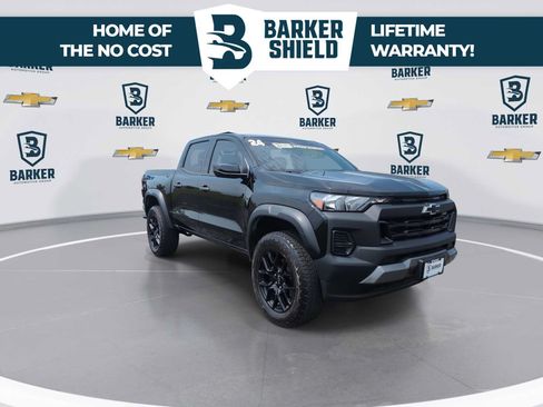 Used 2024 Chevrolet Colorado Trail Boss w/ LPO, Dark Essentials Package AWD/4WD image 2
