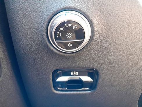 Used 2024 Mercedes-Benz GLC 43 AMG 4MATIC w/ Driver Assistance Package image 8