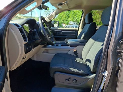 Used 2020 RAM 1500 Big Horn AWD/4WD image 16