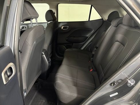 Used 2025 Hyundai Venue SEL FWD image 39