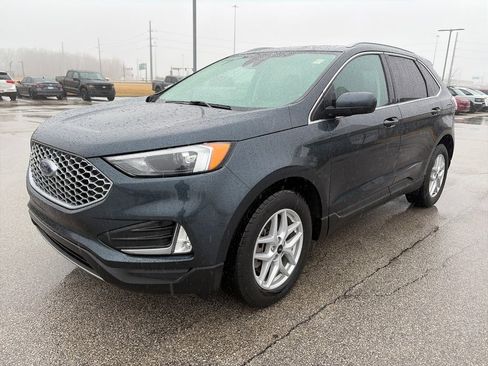 Used 2024 Ford Edge SEL w/ Convenience Package AWD/4WD image 3