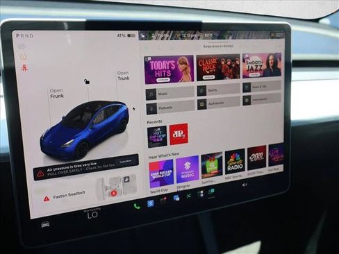 Used 2022 Tesla Model Y Performance AWD/4WD image 17