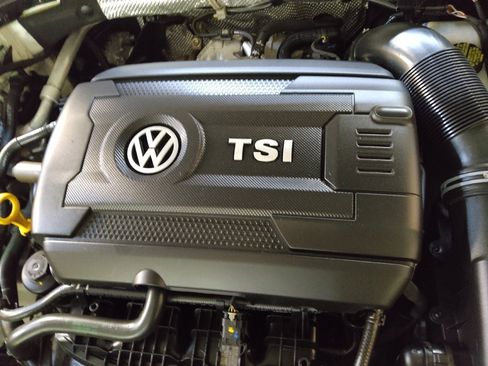 Used 2020 Volkswagen Jetta GLI image 30