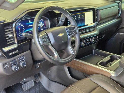 Used 2024 Chevrolet Silverado 2500 High Country w/ High Country Premium Package AWD/4WD image 10