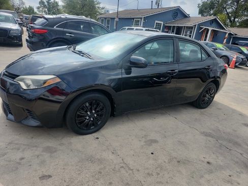 Used 2015 Toyota Corolla L image 3