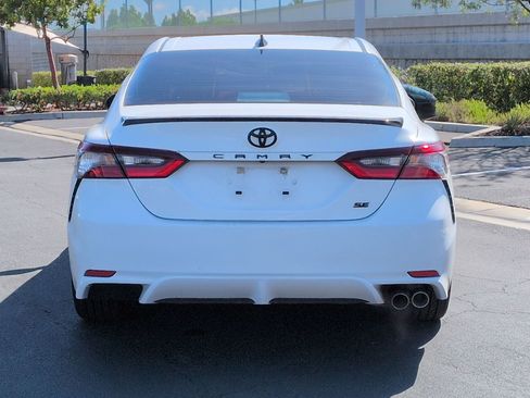 Used 2023 Toyota Camry SE image 9