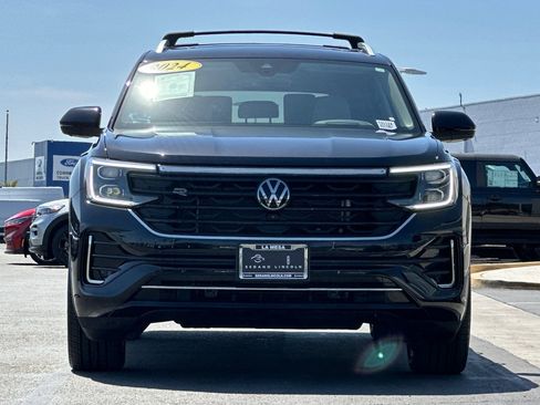 Used 2024 Volkswagen Atlas SEL Premium R-Line AWD/4WD image 8
