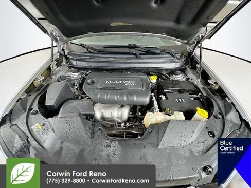 Used 2019 Jeep Cherokee Latitude w/ Cold Weather Group image 33