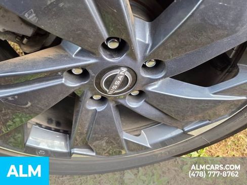 Used 2025 Nissan Rogue SV image 12