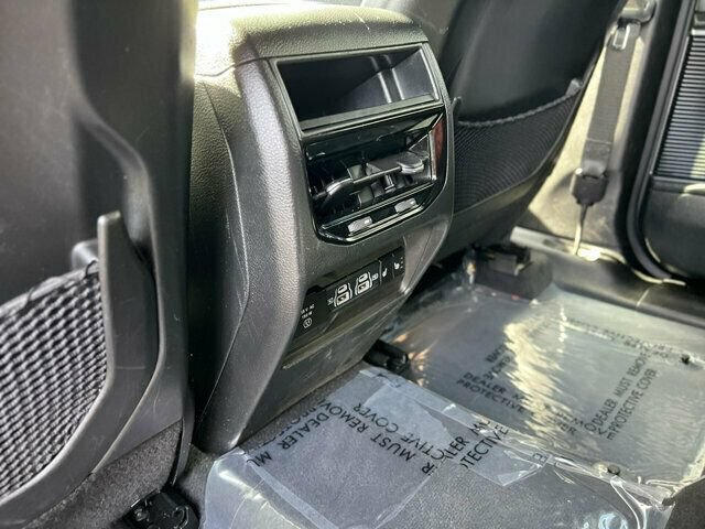 Used 2023 Jeep Grand Cherokee Overland AWD/4WD image 25