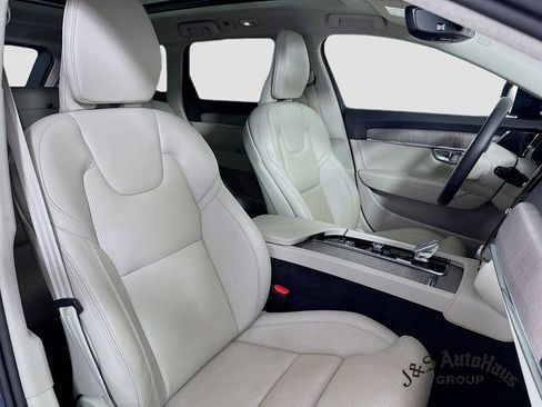 Used 2024 Volvo V90 B6 Cross Country Ultimate w/ Protection Package Premier AWD/4WD image 36
