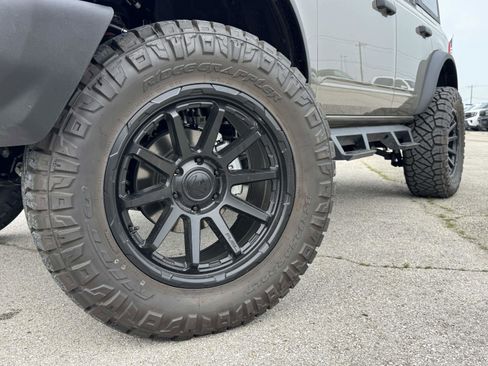 New 2026 Ford Bronco 4-Door AWD/4WD image 2