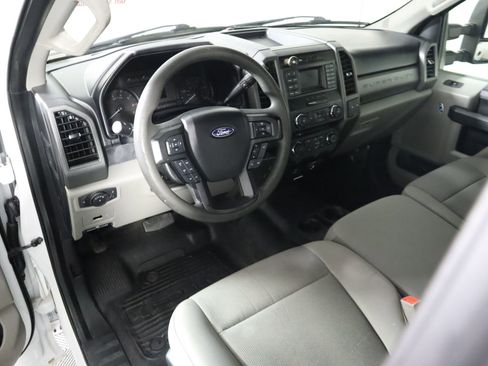 Used 2018 Ford F250 XL w/ Power Equipment Group image 31