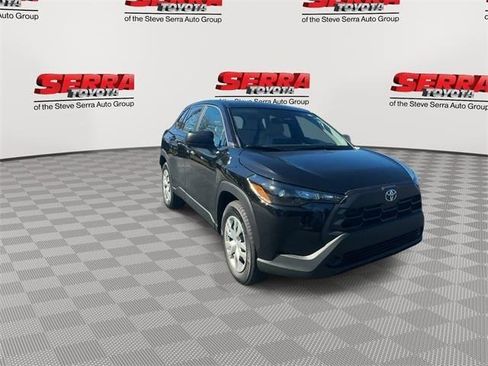 Used 2026 Toyota Corolla Cross L image 3